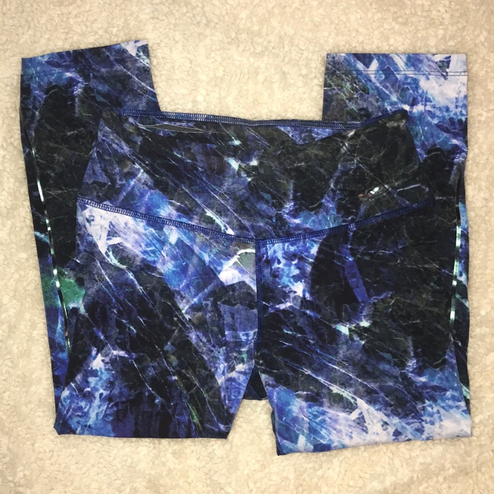 ‼️ ON HOLD ‼️ Nike Legendary Marble Capri tights